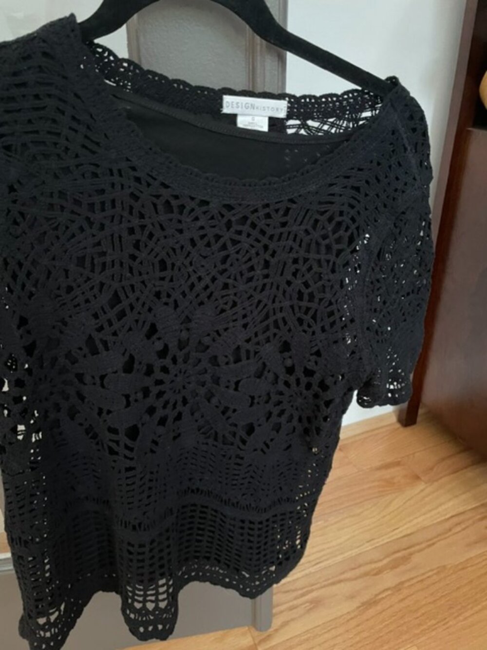 Design History Crochet Black top with camisole
